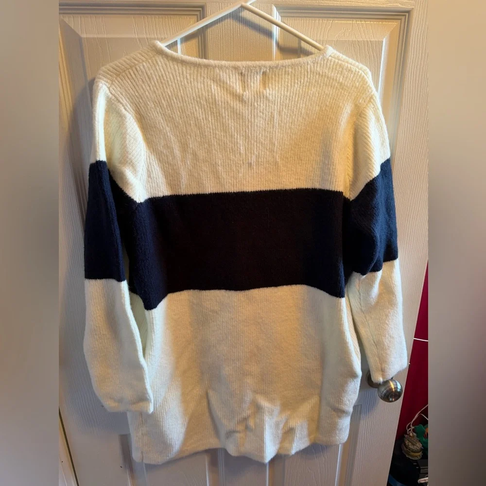 Oahu Cream and blue Button-Up Cardigan Sz L